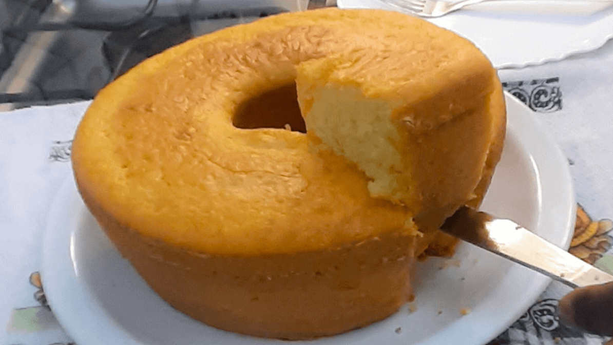 Bolo de Leite Condensado Simples, Fofinho e Muito Rápido