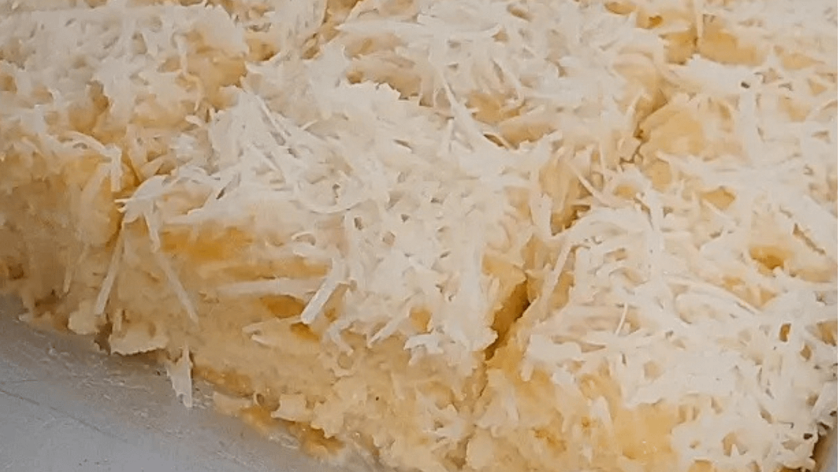 Bolo de Coco Molhadinho Tipo Toalha Felpuda – Fofinho e Saboroso