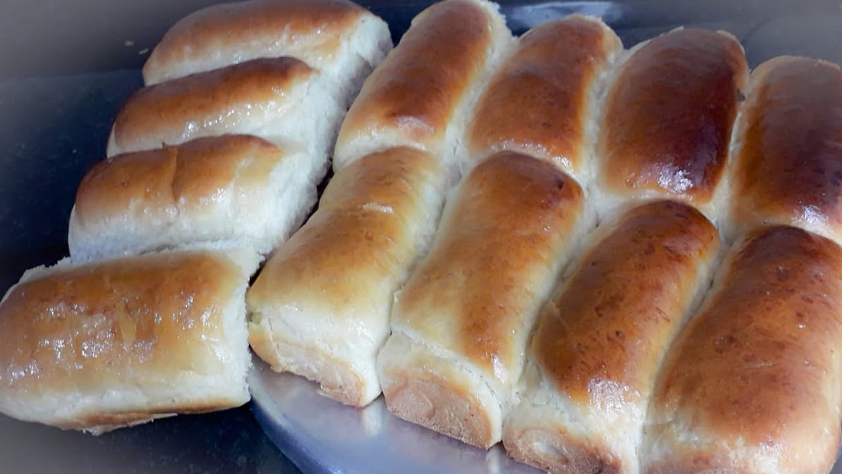 Receita fácil de pão caseiro macio, econômico e perfeito para o café da tarde