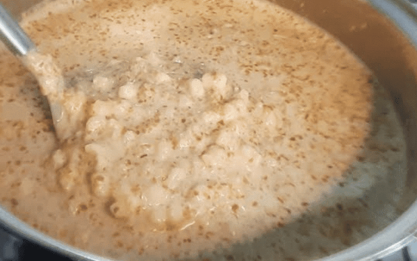 Canjica com Amendoim: Receita Cremosa e Perfeita.