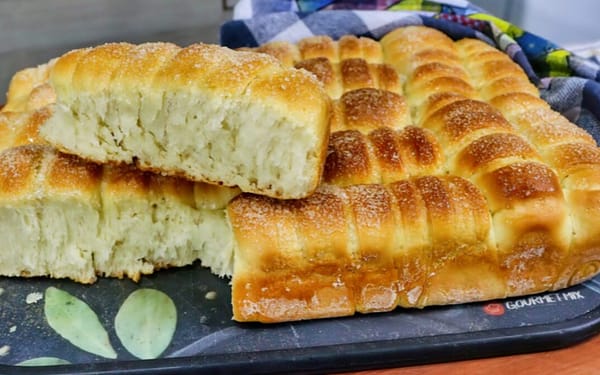 Pão Tipo Algodão com Crosta Crocante de Açúcar