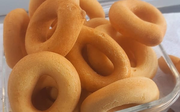Receita de Biscoito de Polvilho Doce: Apenas 3 ingredientes.