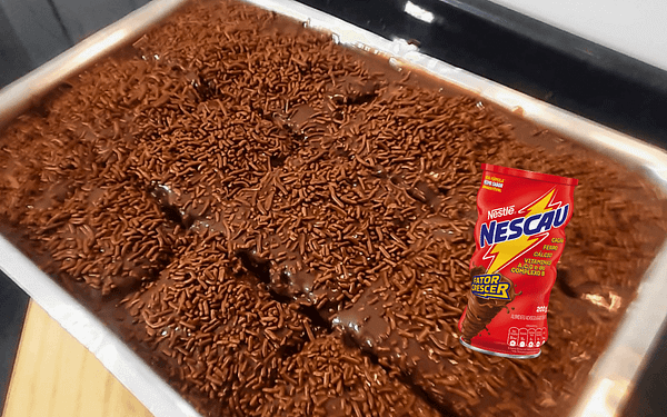 Bolo de Chocolate com Nescau: Sobremesa Fácil e Deliciosa!