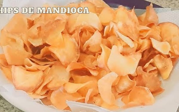 Chips de Mandioca Crocante (Simples, Econômico e Irresistível!)