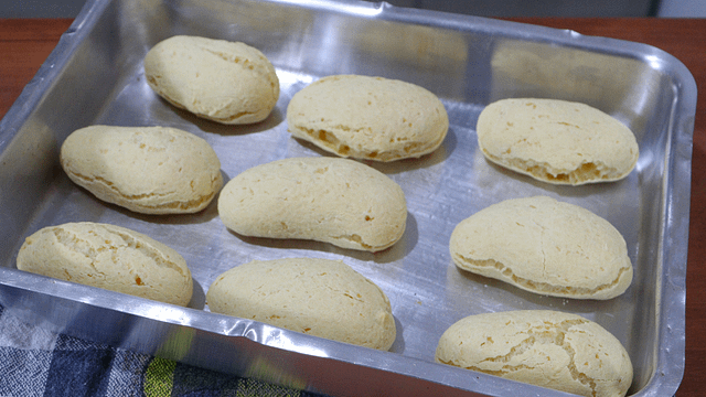 BISCOITO DE POLVILHO ASSADO – RECEITA FÁCIL E CROCANTE 1 Aprenda como fazer biscoito de polvilho assado crocante e leve! Receita fácil, econômica e perfeita para acompanhar o café da manhã ou o lanche da tarde.