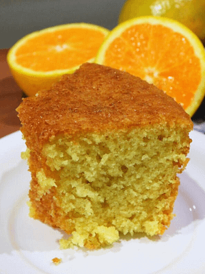 BOLO DE LARANJA FÁCIL, FOFINHO E MUITO RÁPIDO. 2 Aprenda a fazer o melhor bolo de laranja fácil, simples, econômico e super fofinho, perfeito para acompanhar um cafezinho no café da manhã ou no café da tarde. Essa é daquelas receitas caseiras que lembram bolo de vó, com casquinha dourada por fora e miolo leve por dentro. Uma receita prática, que sempre dá certo e agrada toda a família.