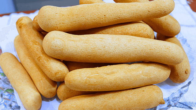 Biscoito de Polvilho maravilhoso com Dicas para Não Errar. 1 BISCOITO DE POLVILHO COM 3 INGREDIENTES