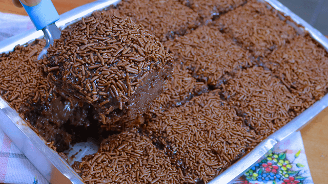 BOLO DE CHOCOLATE MOLHADINHO SIMPLES E FOFINHO 1 BOLO CHOCOLATUDO 1