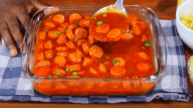 Molho de Cachorro-Quente ou Hot Dog Simples e Saboroso. 1 Molho de Cachorro Quente ou Hot Dog Simples e Saboroso