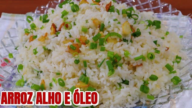 ARROZ DE ALHO SIMPLES E SABOROSO: ALMOÇO OU JANTAR. 1 arroz alho e oleo almoco 3