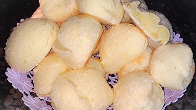Biscoito de Polvilho Assado: Receita Fácil e Deliciosa. 1 biscoito de polvilho