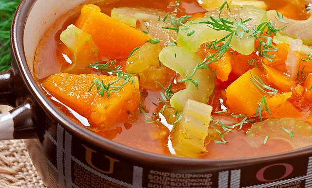 Caldo de Legumes Fácil: Perfeito para Sopas e Risotos 1 CALDO DE LEGUMES